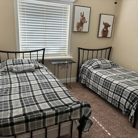 Peaceful & Cozy 3 Bedroom Ranch-Home W/Fireplace Hemet Eksteriør billede